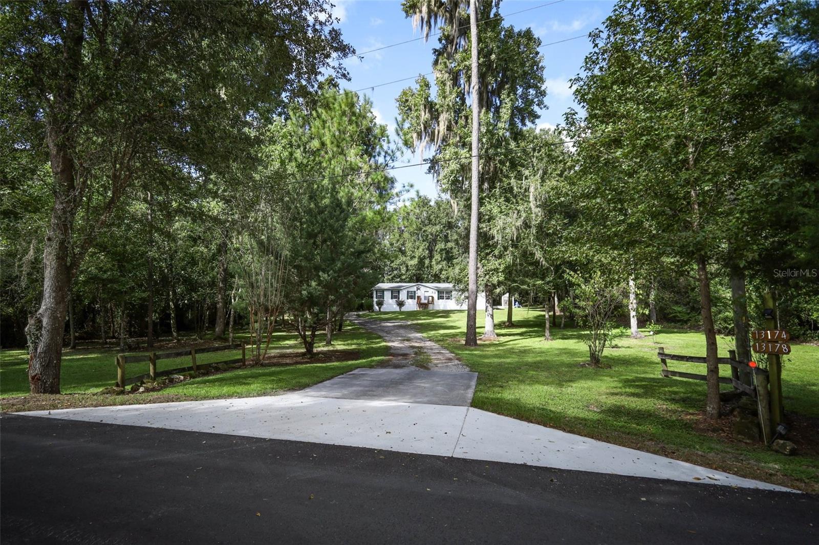 Photo of 13174 SE 30TH COURT BELLEVIEW FL 34420