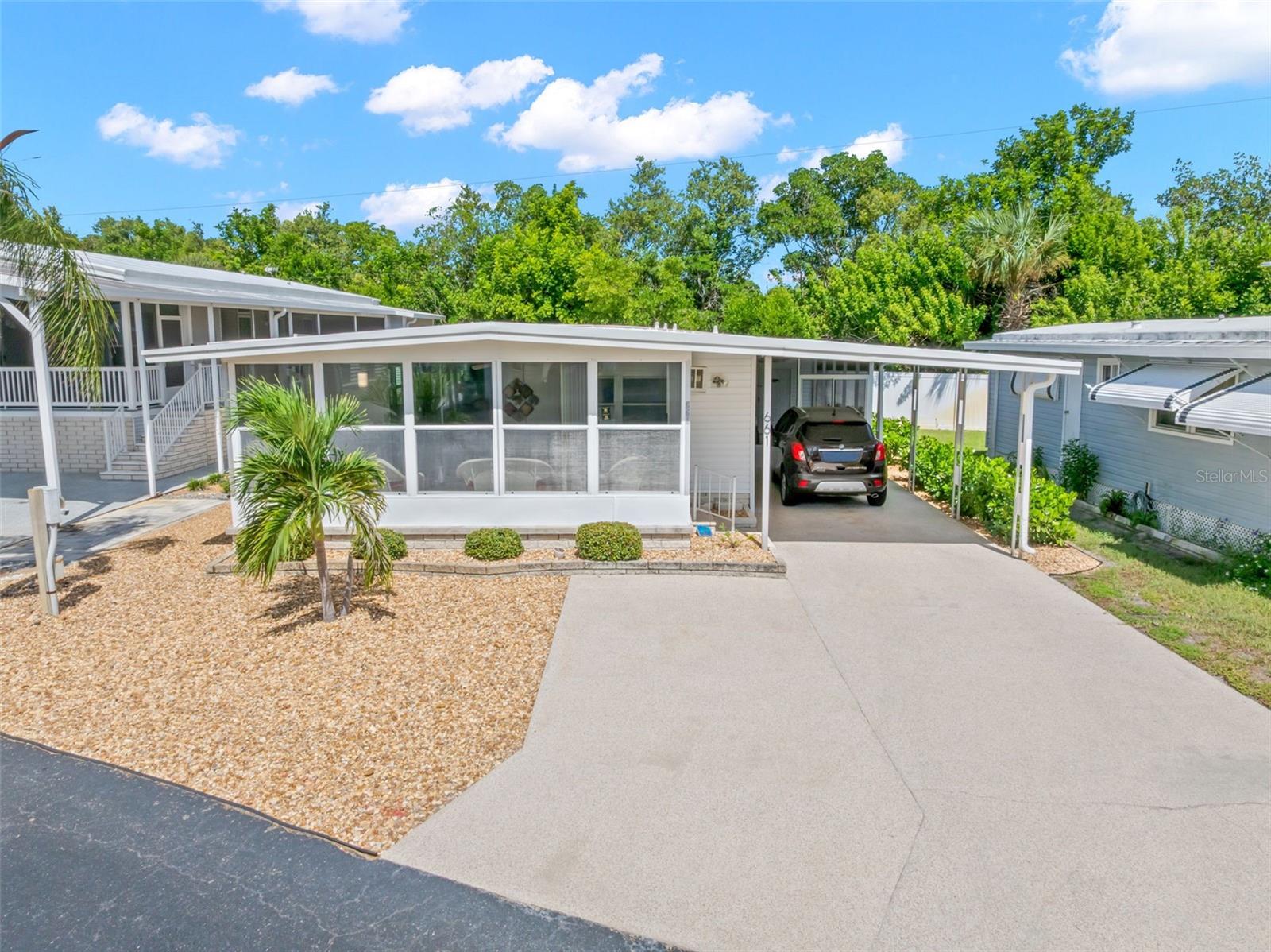 Photo of 661 MOUNT PINEY AVENUE #697 ST PETERSBURG FL 33702