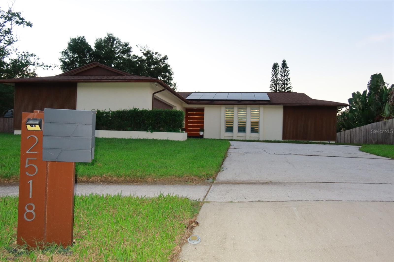 Photo of 2518 HICKORY COURT CLEARWATER FL 33761