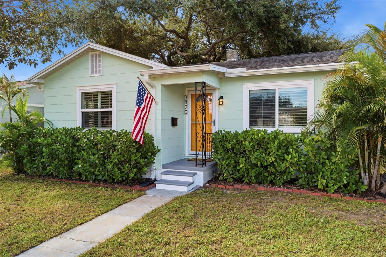 Photo of 3820 BURLINGTON AVENUE ST PETERSBURG FL 33713
