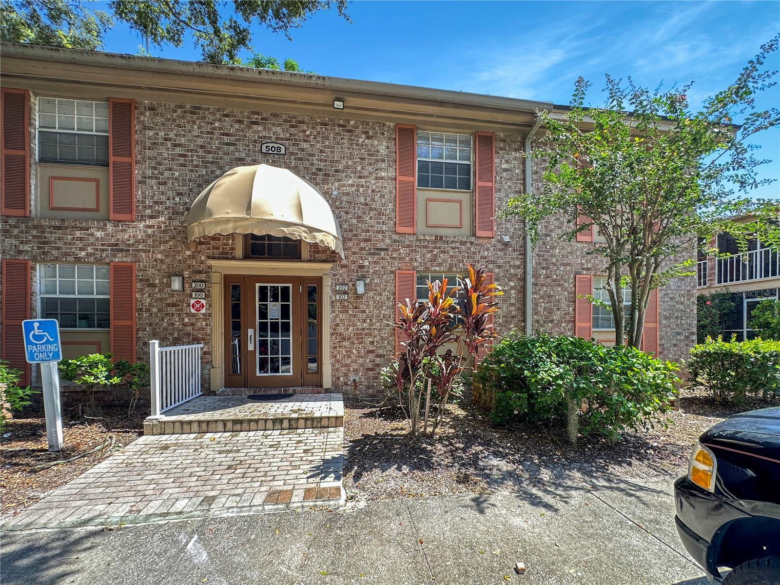 Photo of 508 BANYON TREE CIRCLE #200 MAITLAND FL 32751