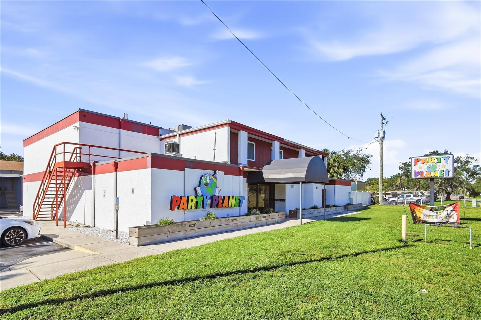Photo of 939 OAKFIELD DRIVE BRANDON FL 33511