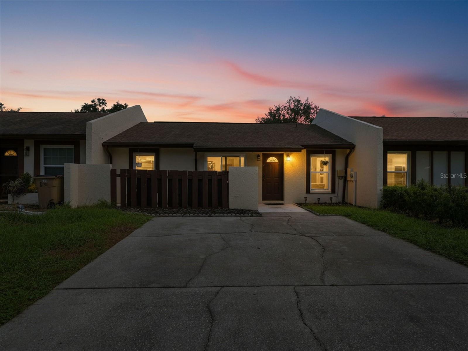 Photo of 7708 SUMTER COURT TEMPLE TERRACE FL 33637