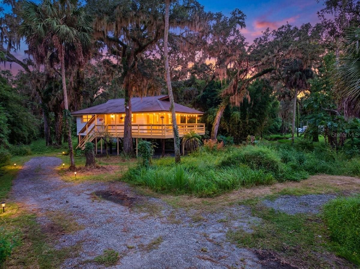 Photo of 4417 RIVER DRIVE VALRICO FL 33596