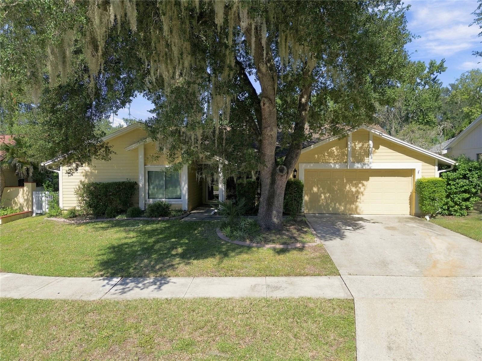 Photo of 2510 BRIMHOLLOW DRIVE VALRICO FL 33596