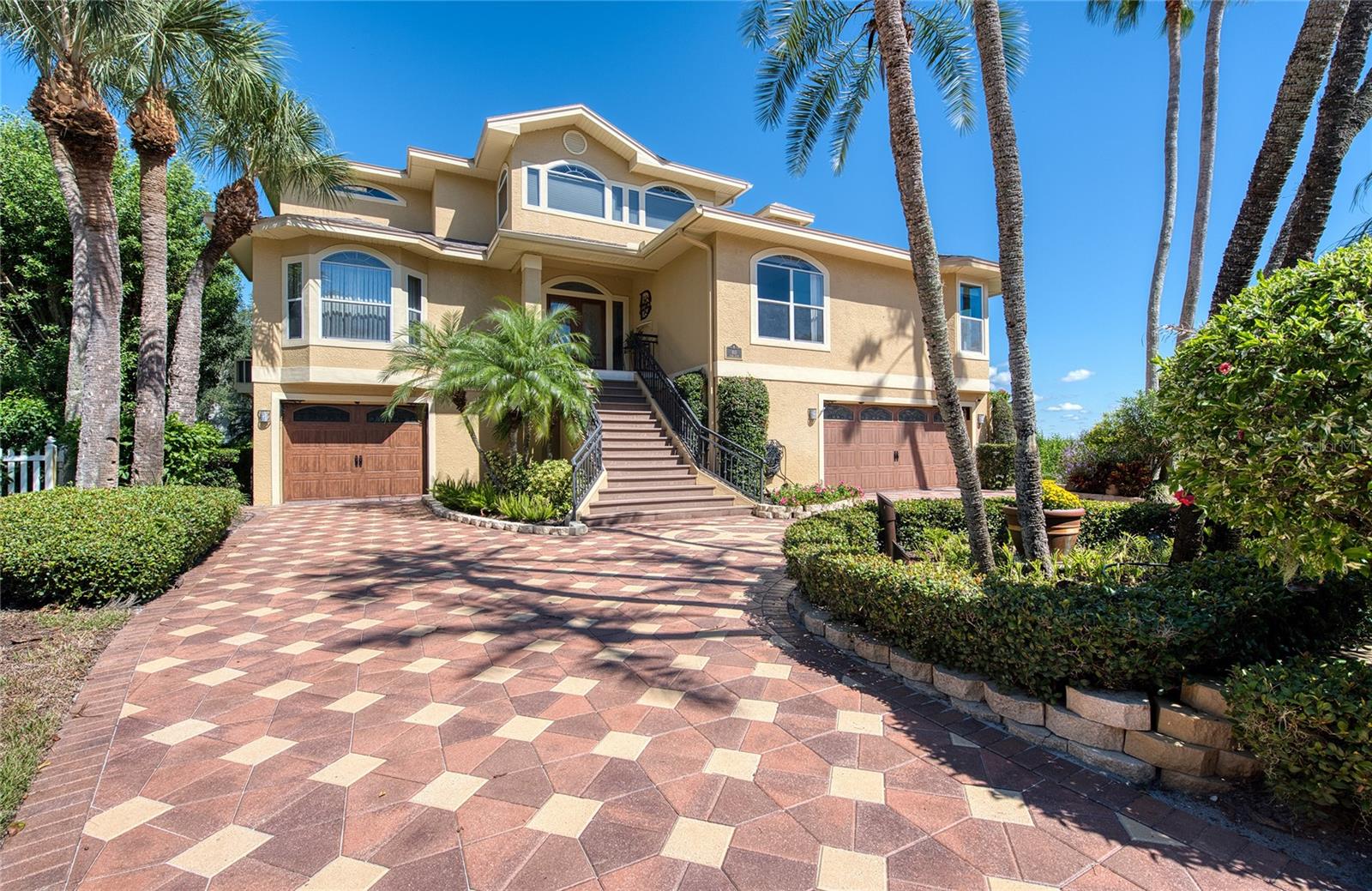 Photo of 103 ROYAL COURT SAFETY HARBOR FL 34695