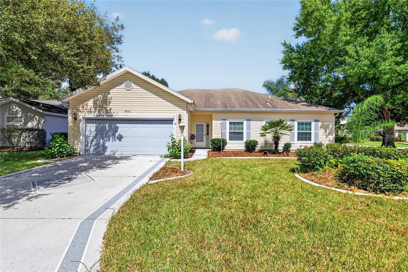 Photo of 3916 MANOR OAKS COURT LEESBURG FL 34748