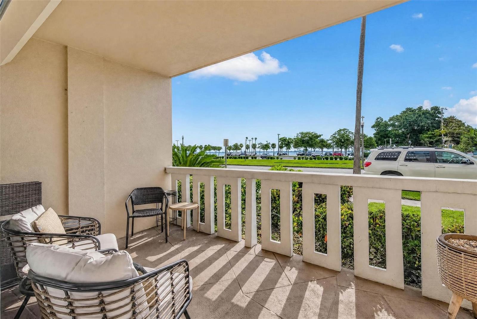 Photo of 1200 N SHORE DRIVE #104 ST PETERSBURG FL 33701