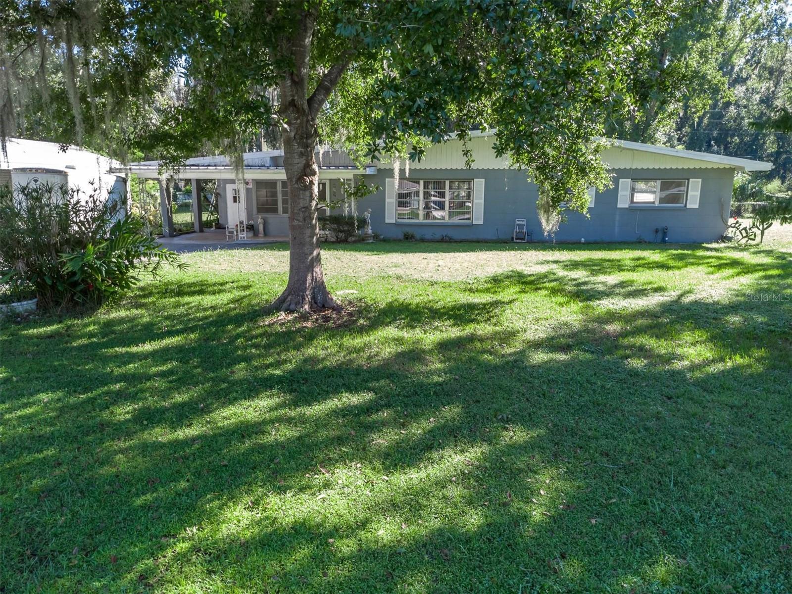 Photo of 7633 S CRESCENT LOOP FLORAL CITY FL 34436