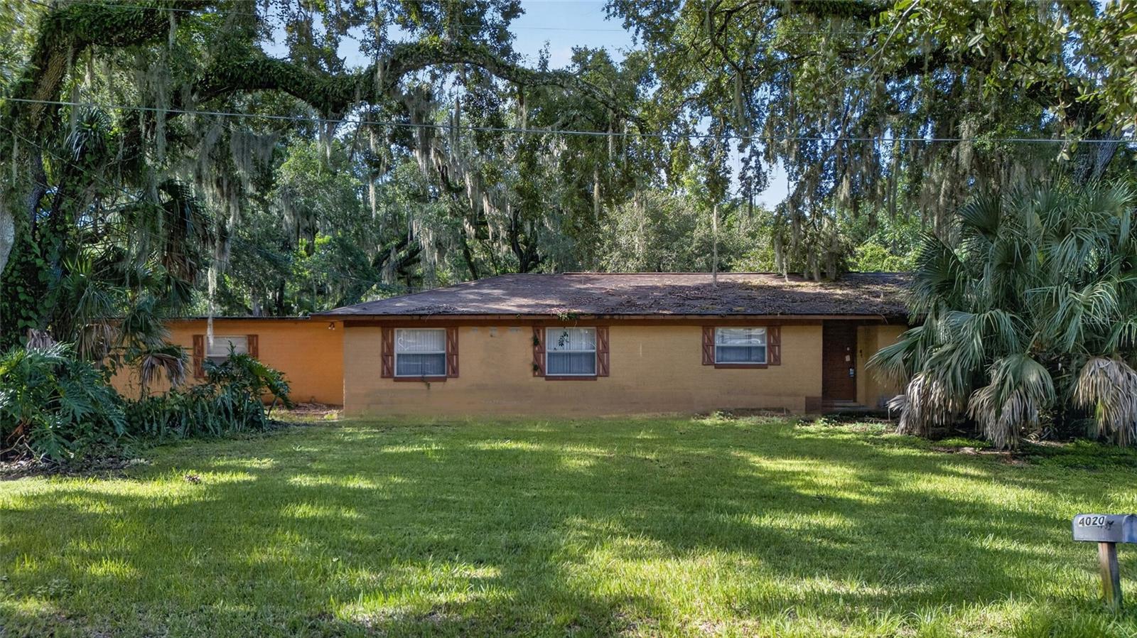 Photo of 4020 MAGNOLIA DRIVE LEESBURG FL 34748