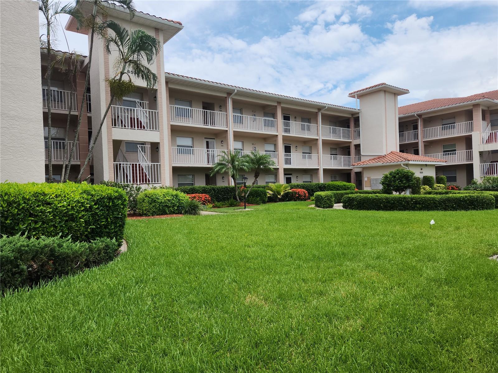Photo of 6505 STONE RIVER ROAD #202 BRADENTON FL 34203