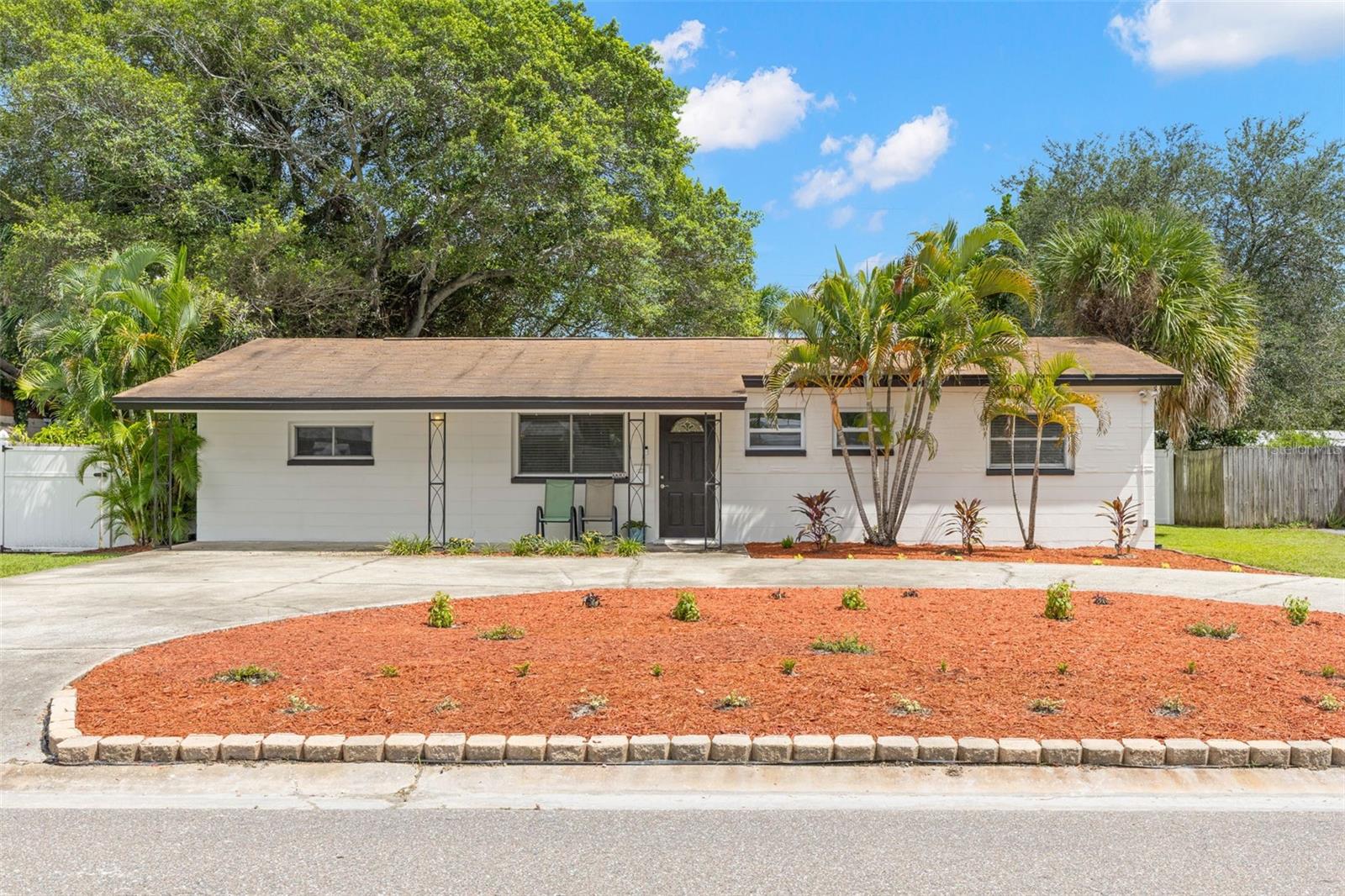 Photo of 5601 BAY STREET ST PETERSBURG FL 33703