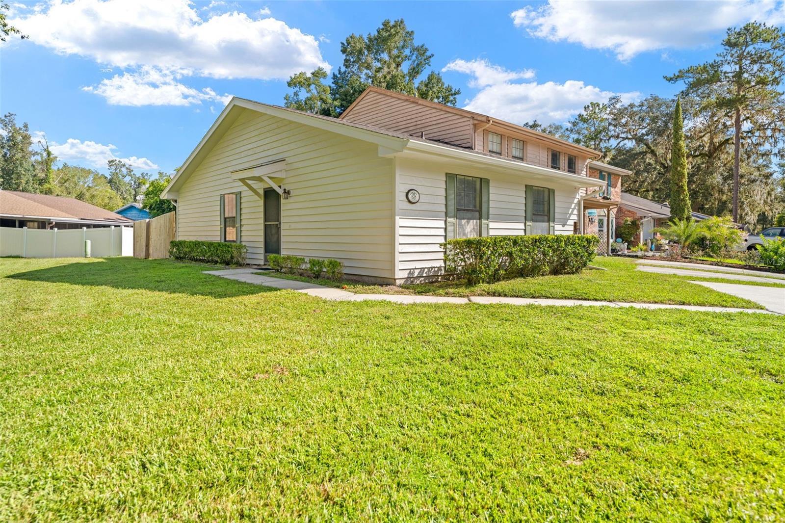 Photo of 828 VILLAGE DRIVE BROOKSVILLE FL 34601