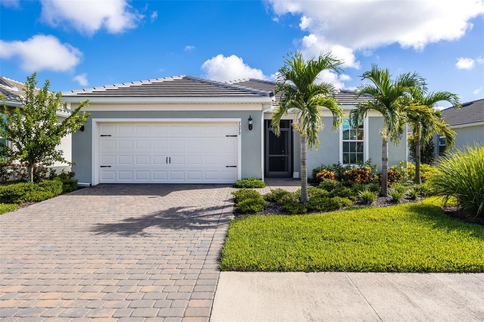 Photo of 7079 CHAPEL CREEK LANE NORTH FORT MYERS FL 33917