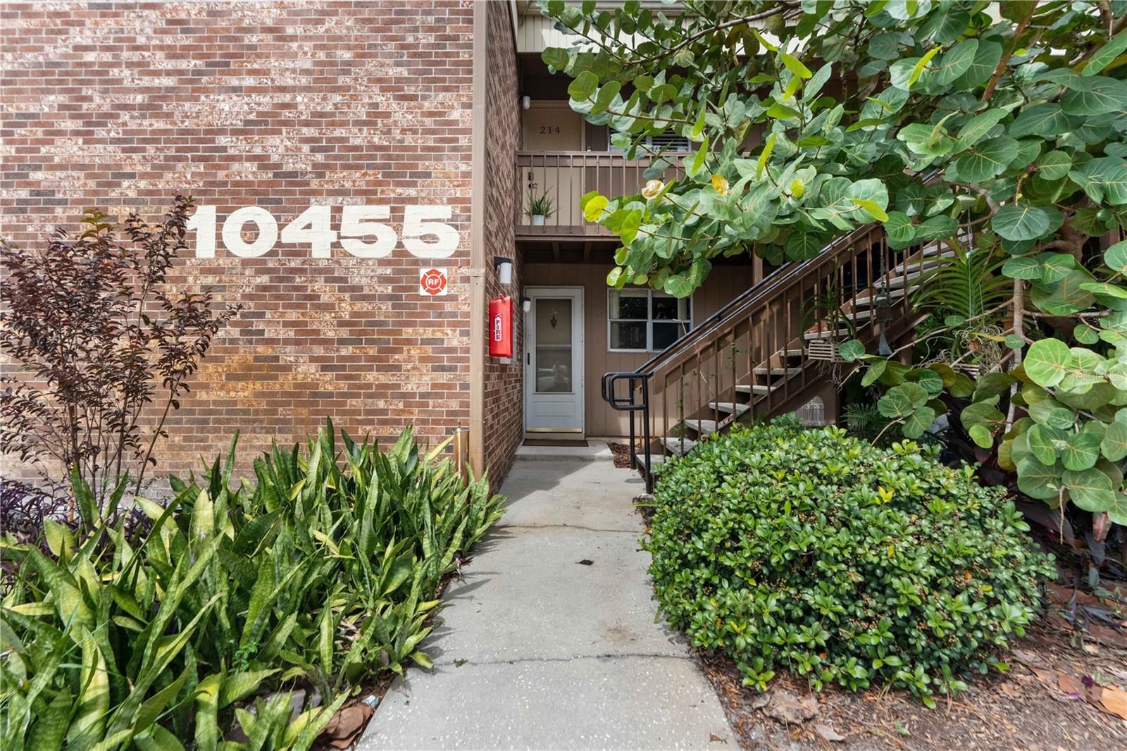 Photo of 10455 CARROLLBROOK COURT #114 TAMPA FL 33618