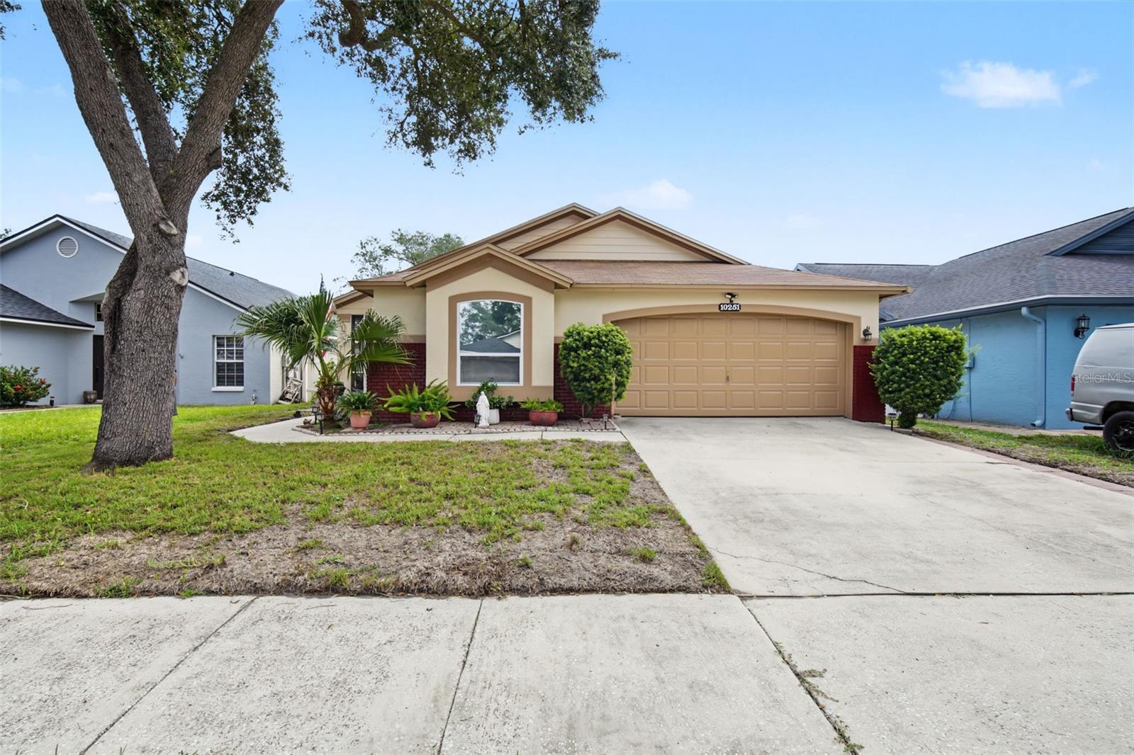 Photo of 10251 ALLENWOOD DRIVE RIVERVIEW FL 33569