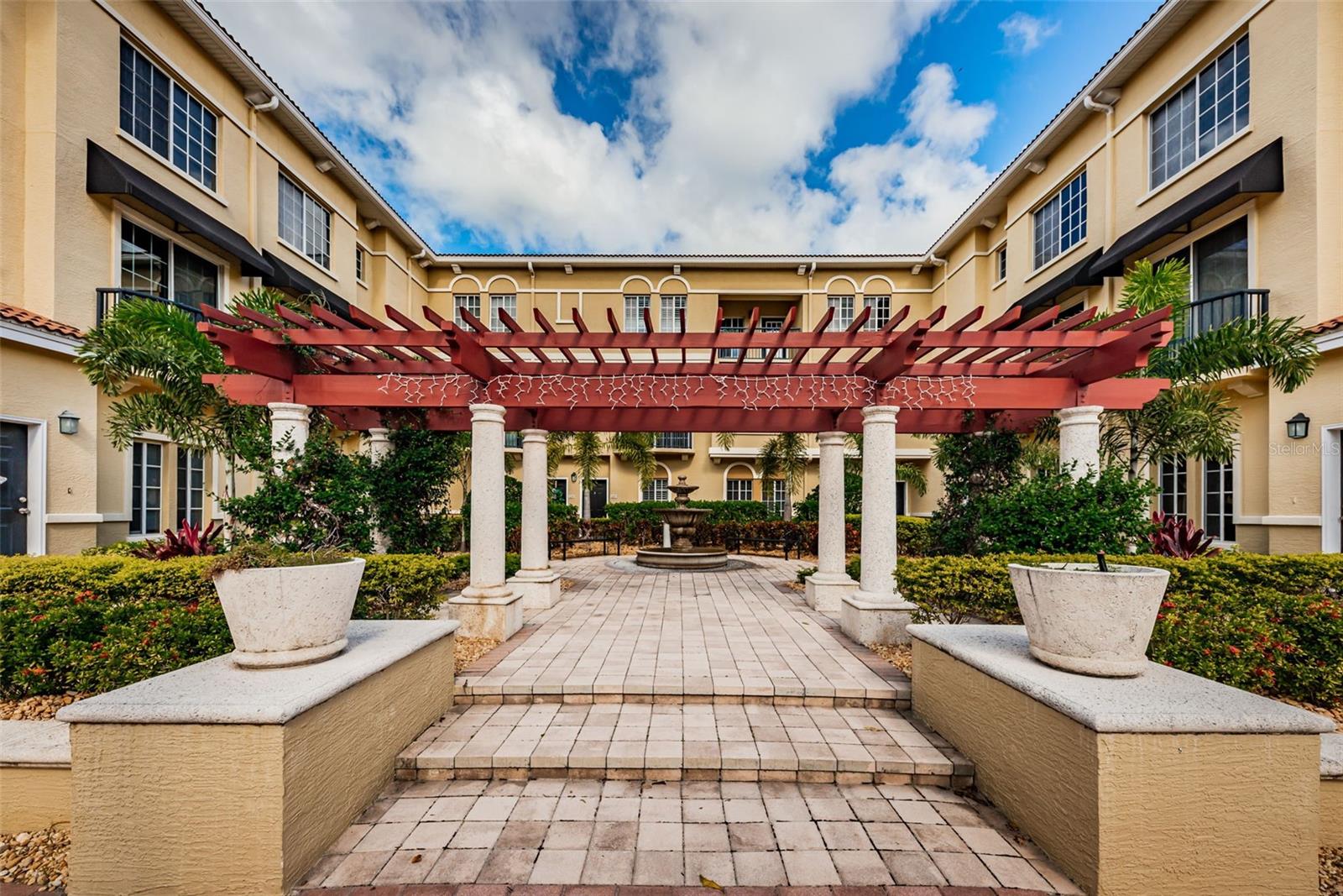 Photo of 5215 BEACH BREEZE COURT #5215 TAMPA FL 33609
