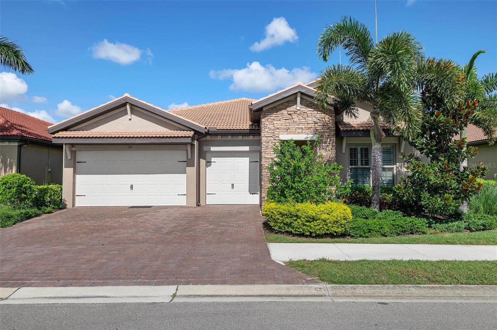 Photo of 135 PESCADOR PLACE NORTH VENICE FL 34275