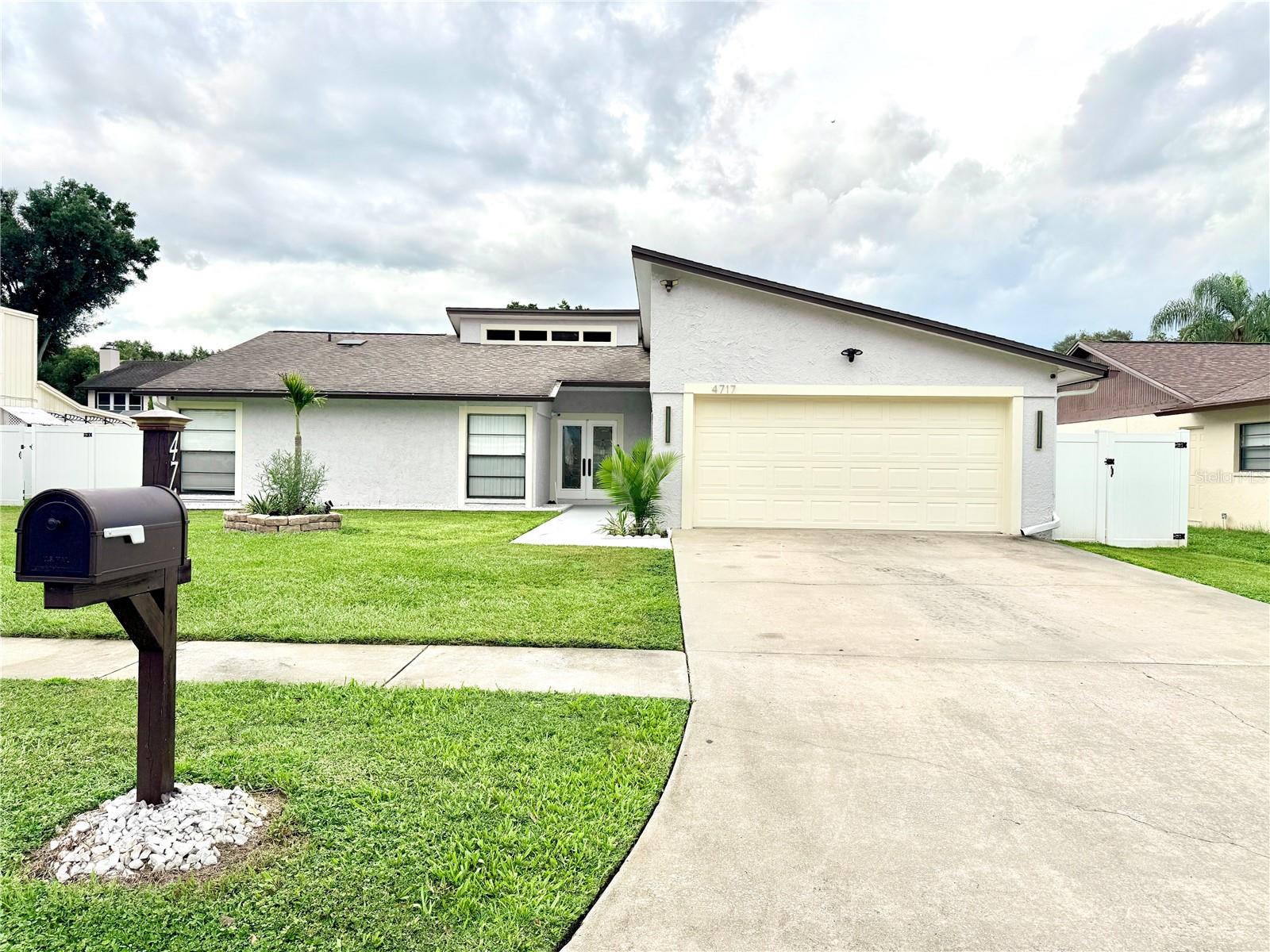 Photo of 4717 DEERWALK AVENUE TAMPA FL 33624
