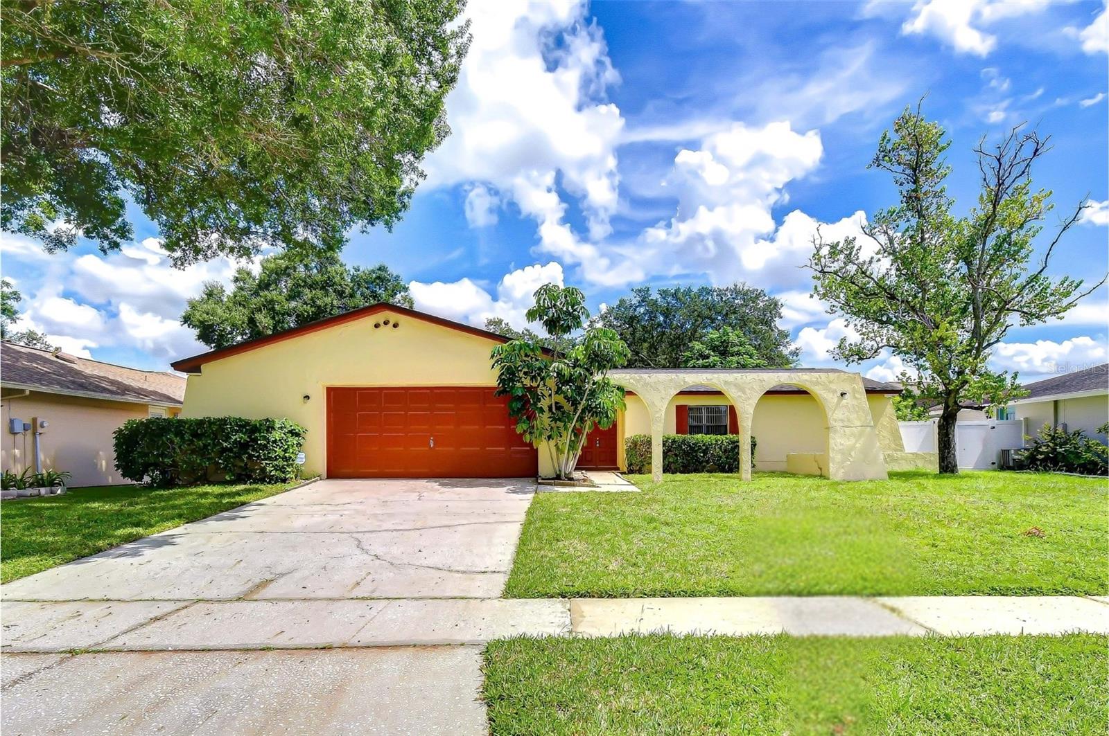 Photo of 15819 DEEP CREEK LANE TAMPA FL 33624