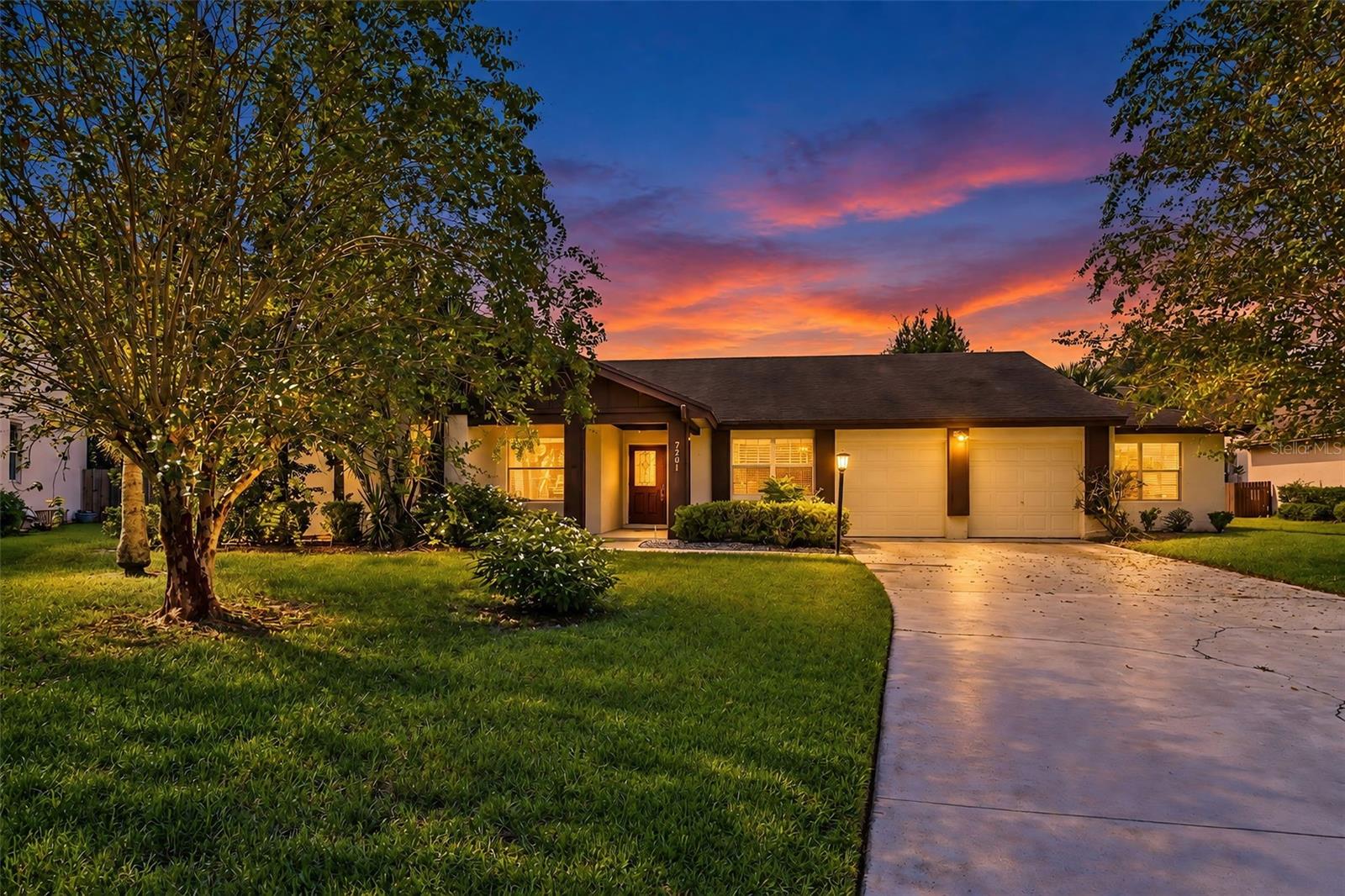 Photo of 7201 MOSS LEAF LANE ORLANDO FL 32819