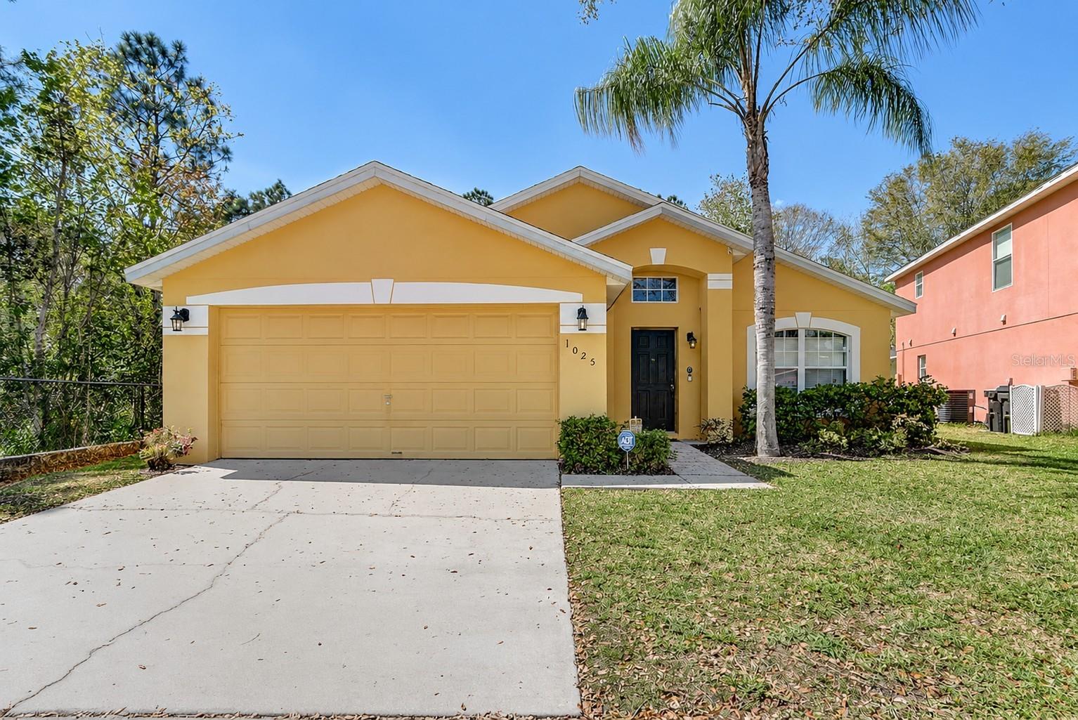 Photo of 1025 SANDY RIDGE DRIVE DAVENPORT FL 33896
