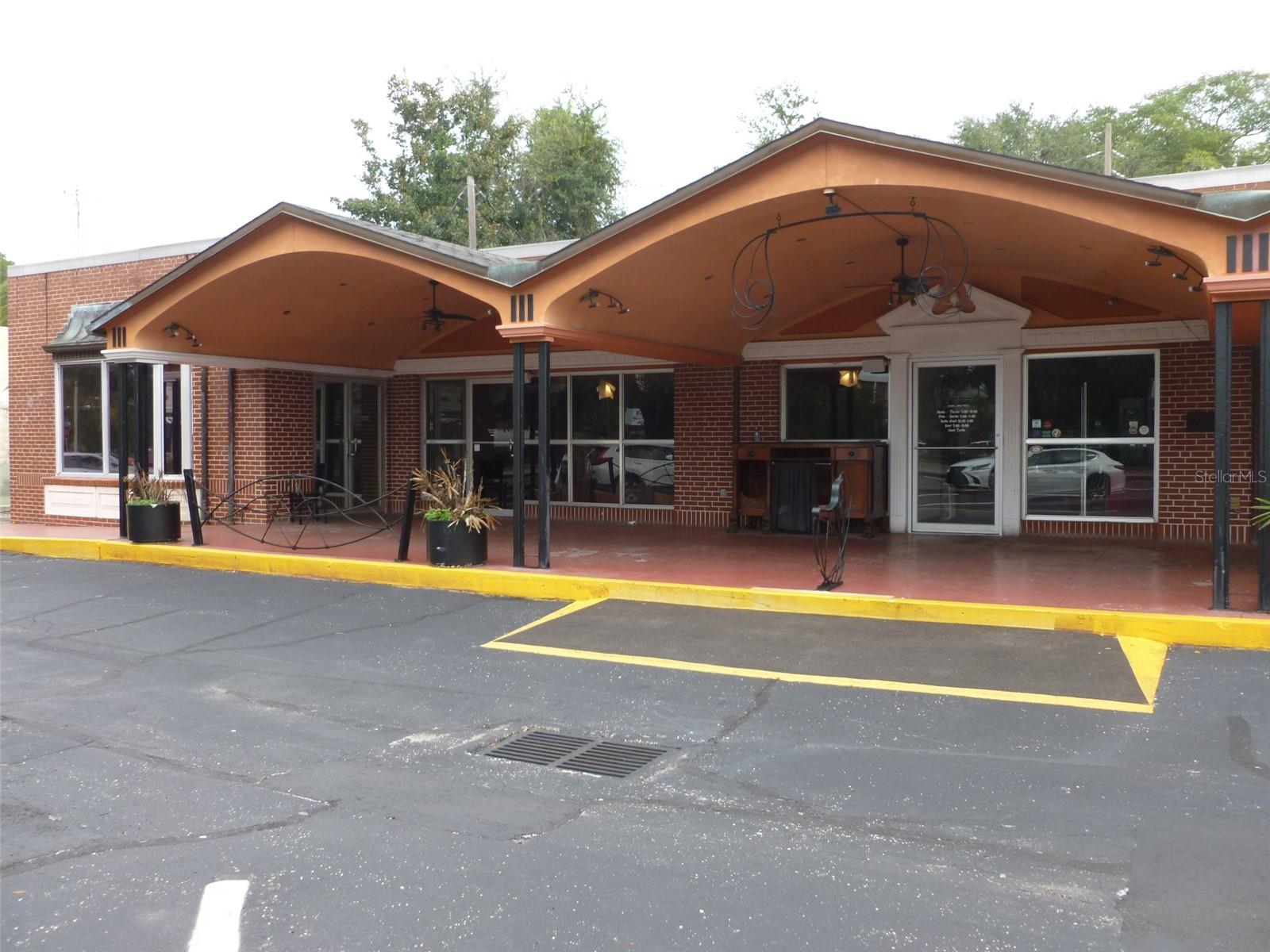 Photo of 706 W UNIVERSITY AVENUE GAINESVILLE FL 32601