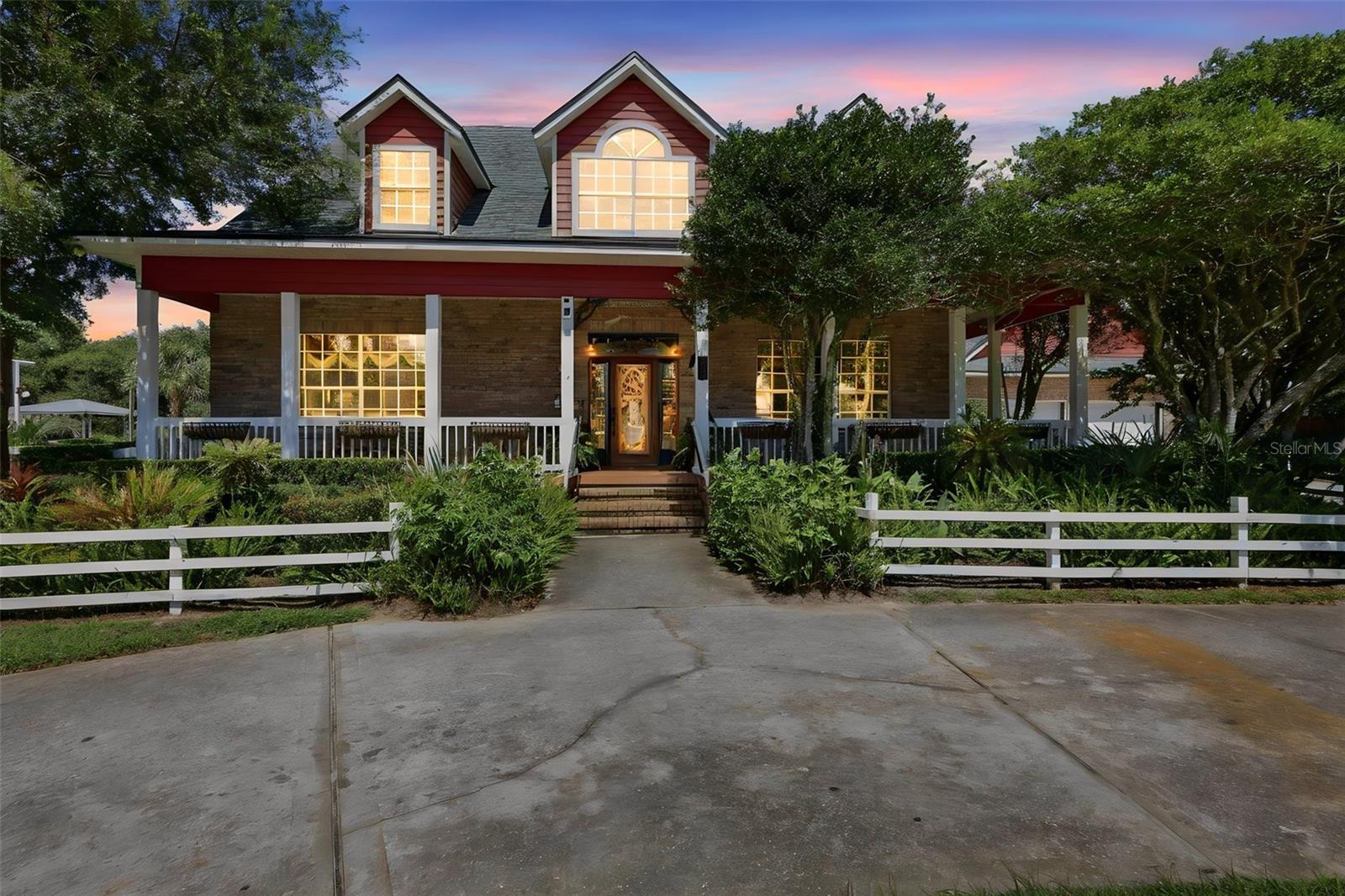 Photo of 280 CAMPBELL RANCH RUN GENEVA FL 32732