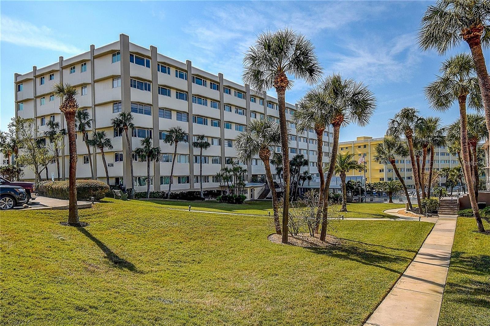Photo of 100 BLUFF VIEW DRIVE #514A BELLEAIR BLUFFS FL 33770