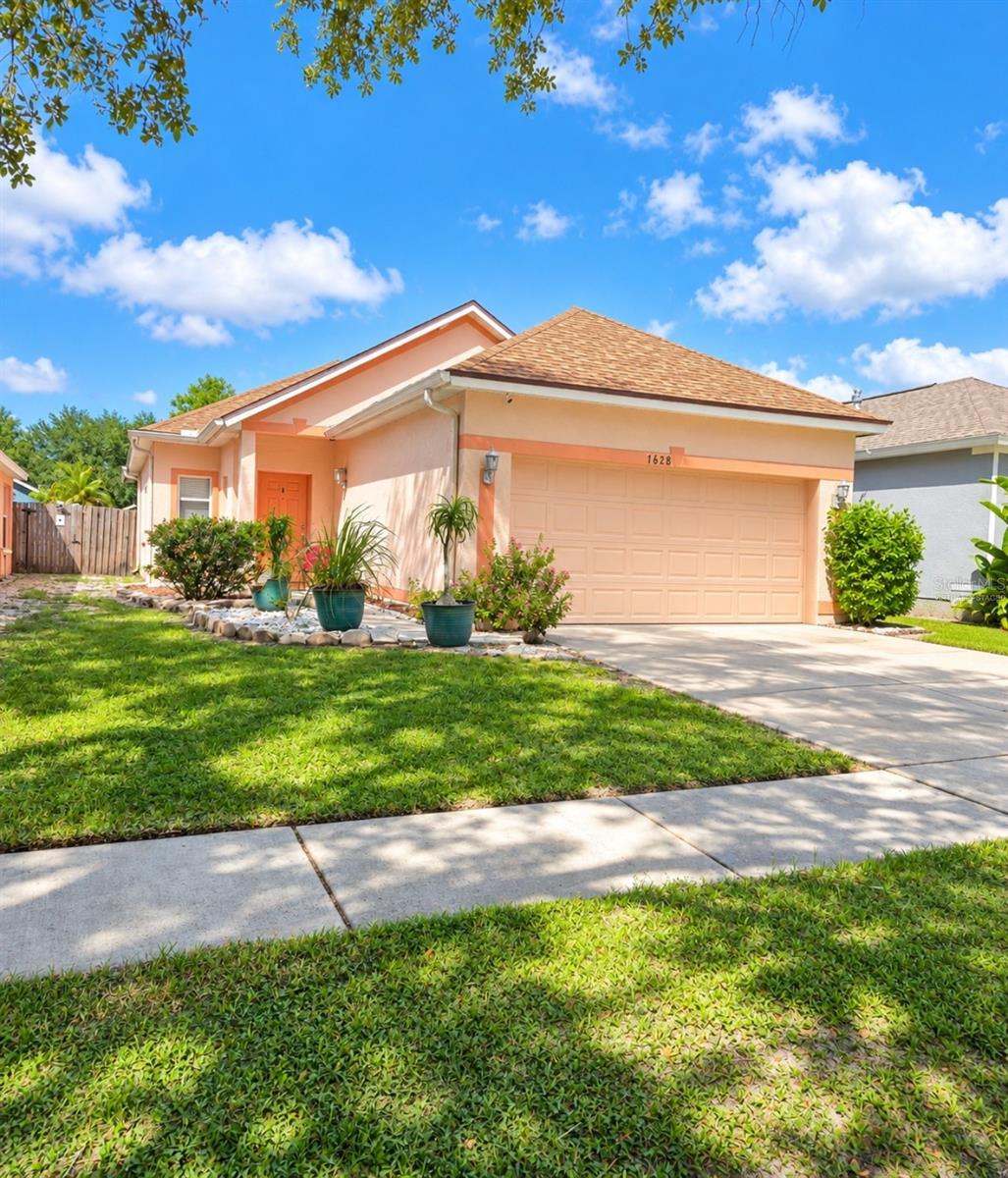 Photo of 7628 CLOVELLY PARK PLACE APOLLO BEACH FL 33572