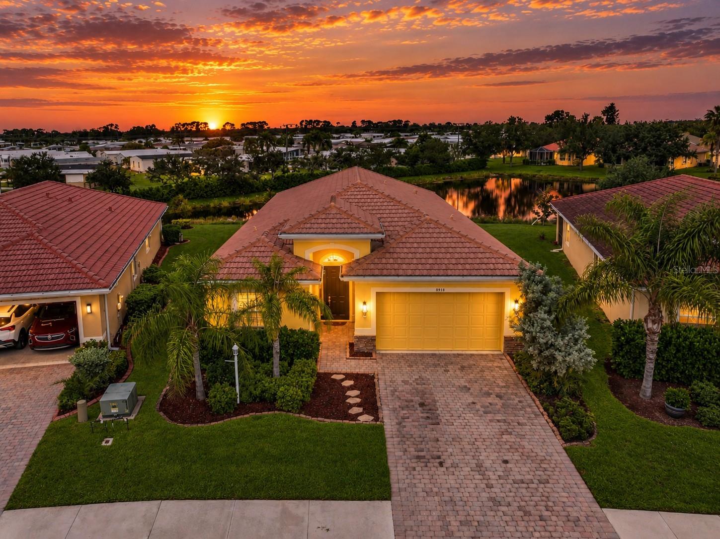 Photo of 8938 PEREGRINE WAY NORTH PORT FL 34287