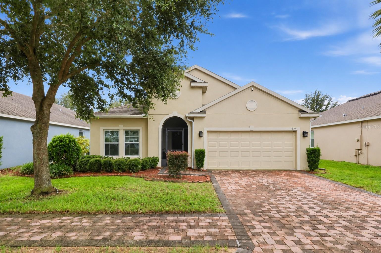 Photo of 225 LAKESHORE DRIVE DAVENPORT FL 33837