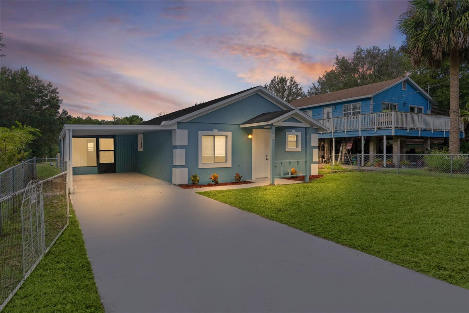 Photo of 31128 LOCHMORE CIRCLE MOUNT PLYMOUTH FL 32776