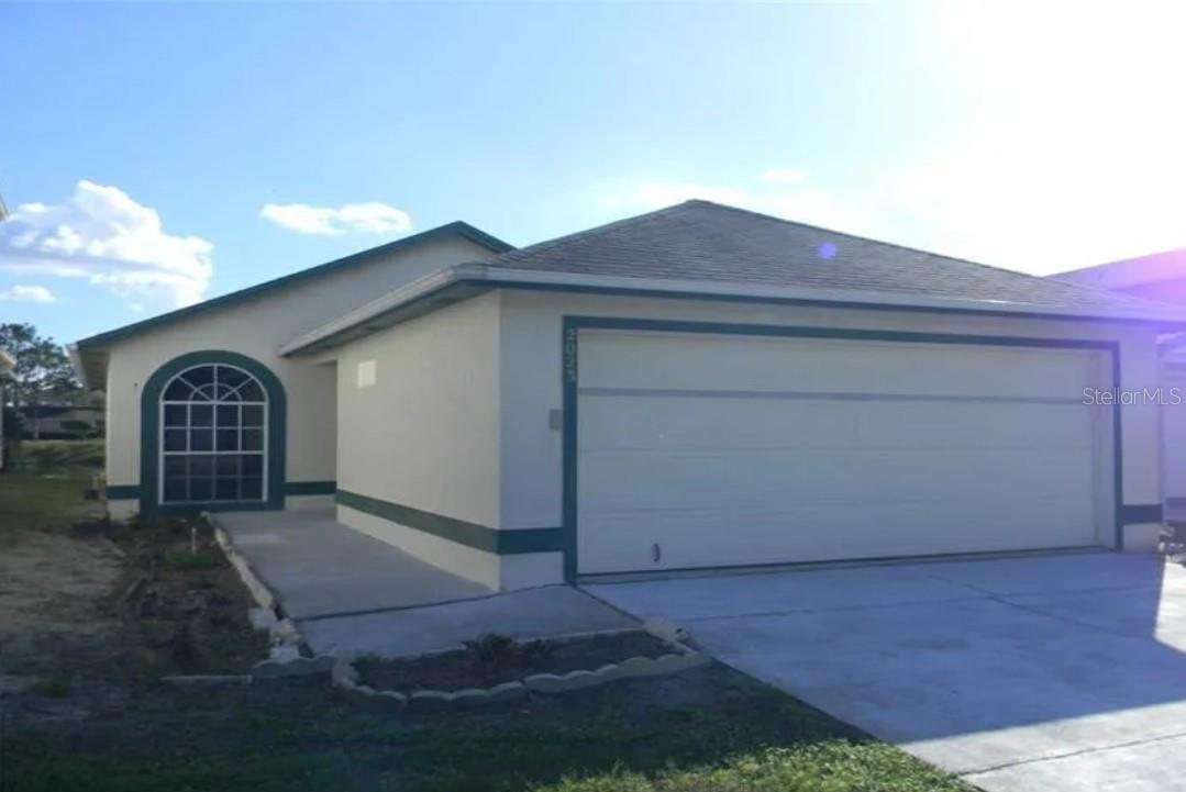 Photo of 2023 HATTERAS POINT LAKELAND FL 33813