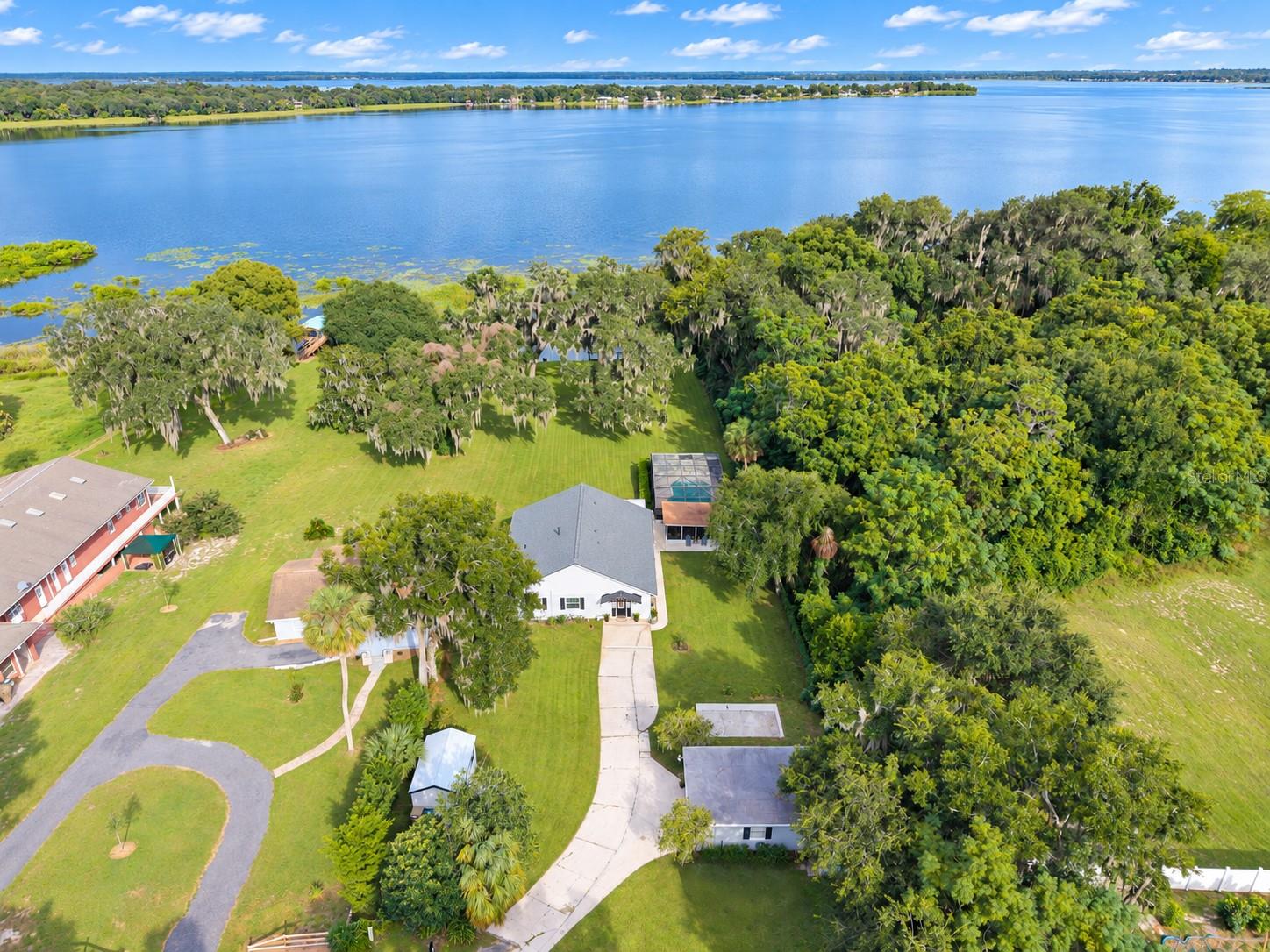 Photo of 2314 N GRIFFIN DRIVE LEESBURG FL 34748