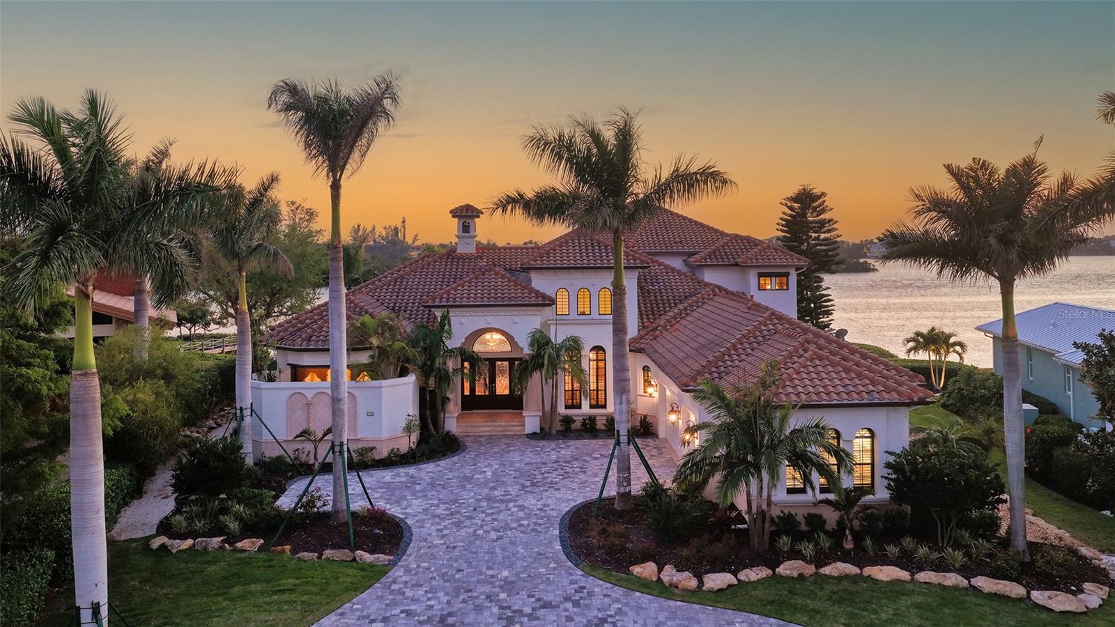 Photo of 275 LOOKOUT POINT DRIVE OSPREY FL 34229