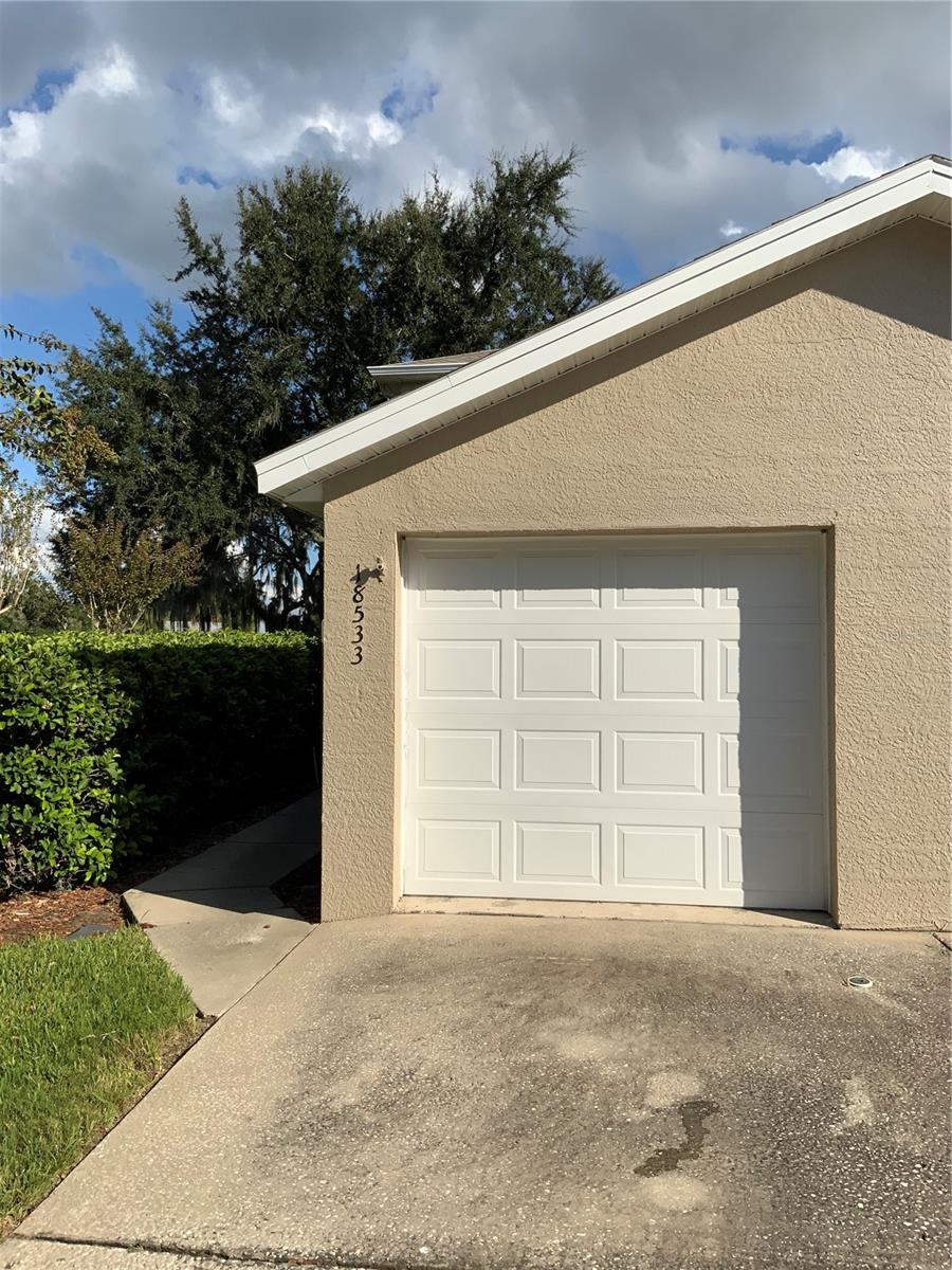 Photo of 18533 PEBBLE LAKE COURT TAMPA FL 33647