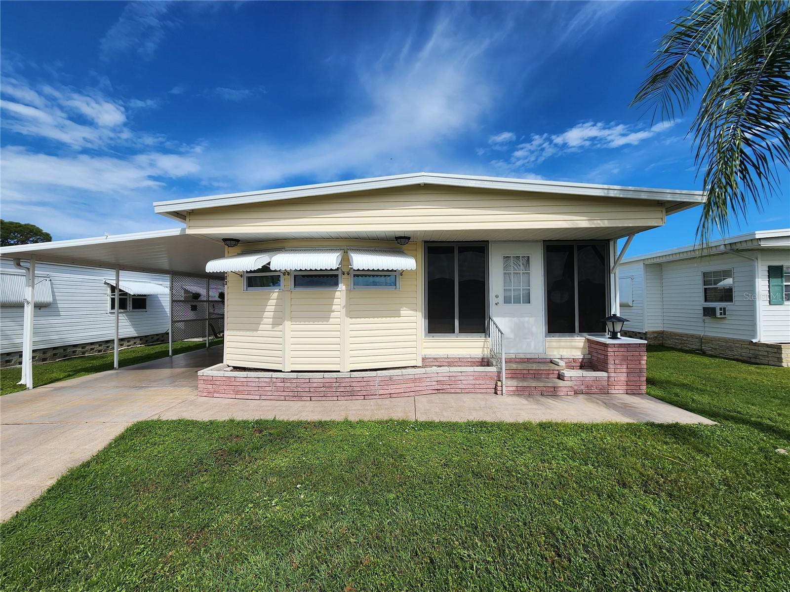 Photo of 603 CYPRUS COURT BRADENTON FL 34207