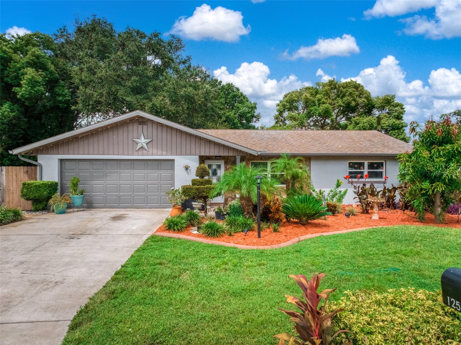 Photo of 125 PARKVIEW ROAD SEBRING FL 33870