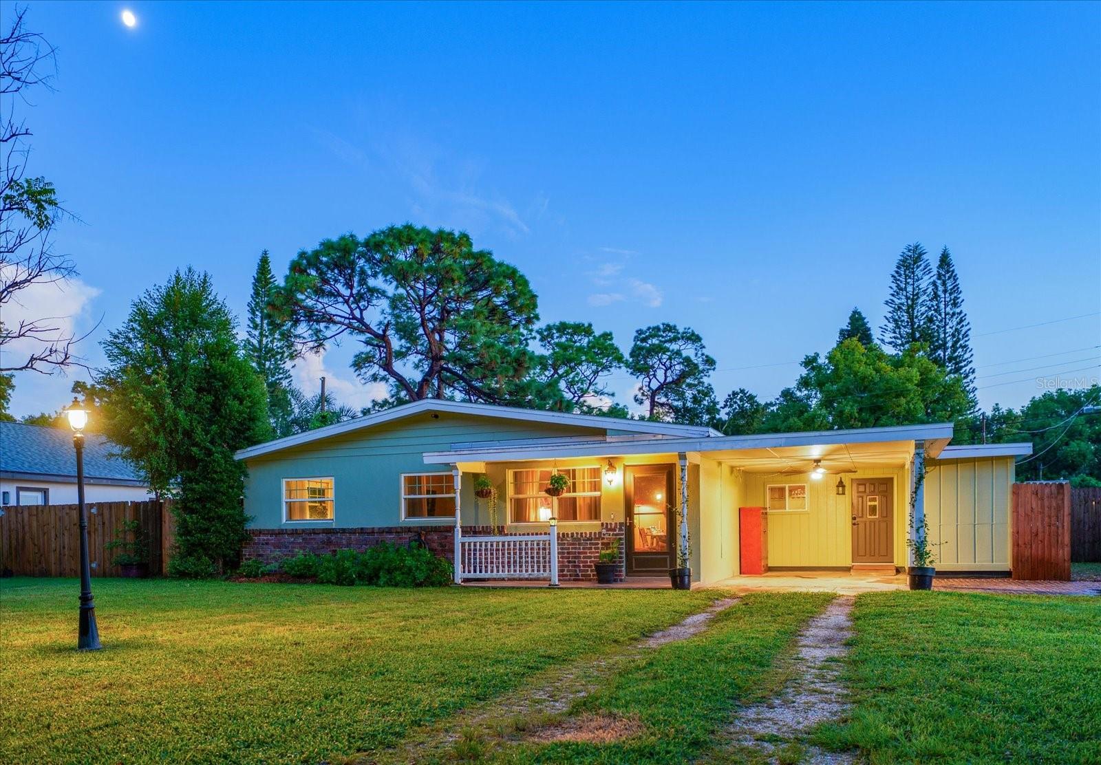 Photo of 1907 LAKEWOOD DRIVE CLEARWATER FL 33763