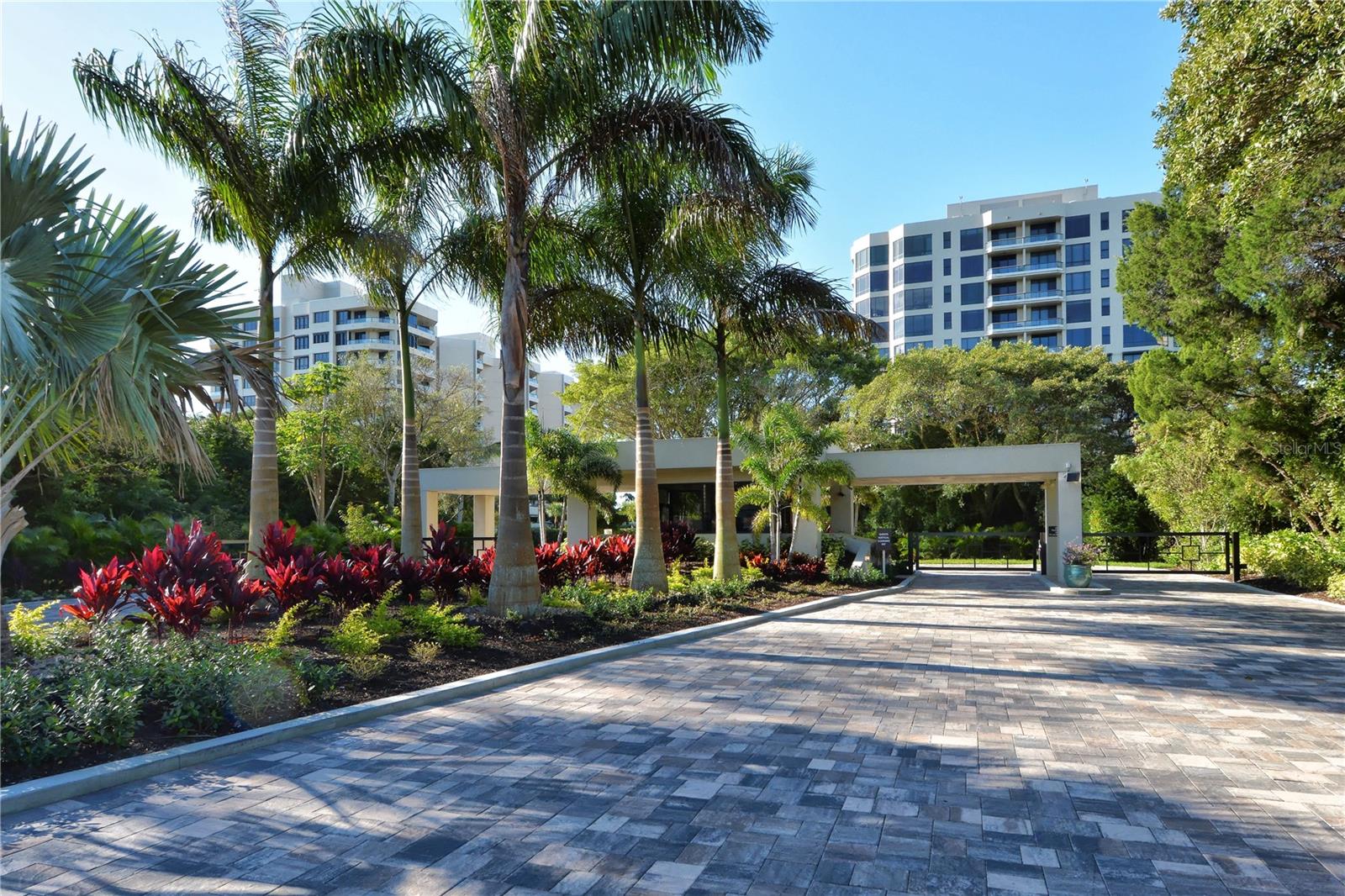 Photo of 1211 GULF OF MEXICO DRIVE #302 LONGBOAT KEY FL 34228