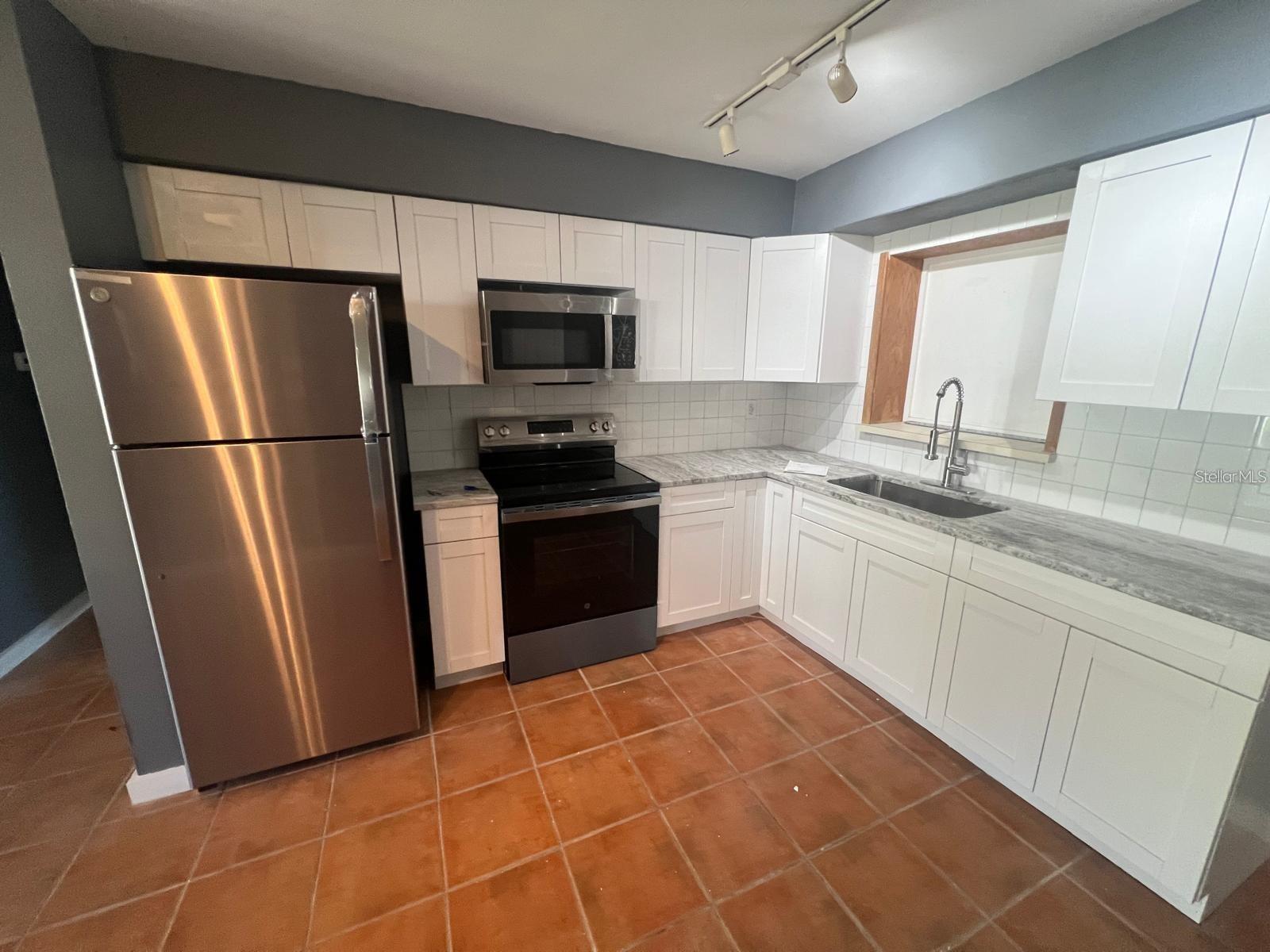 Photo of 300 83RD AVENUE ST PETERSBURG FL 33702