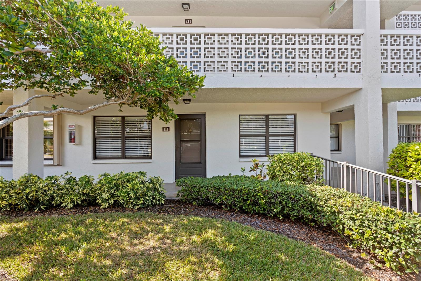 Photo of 4910 BAY STREET #111 ST PETERSBURG FL 33703