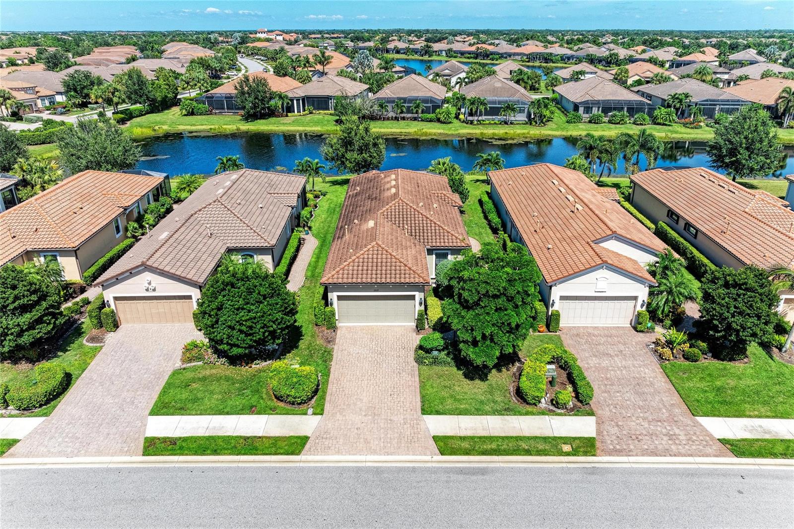 Photo of 13119 PRIMA DRIVE BRADENTON FL 34211