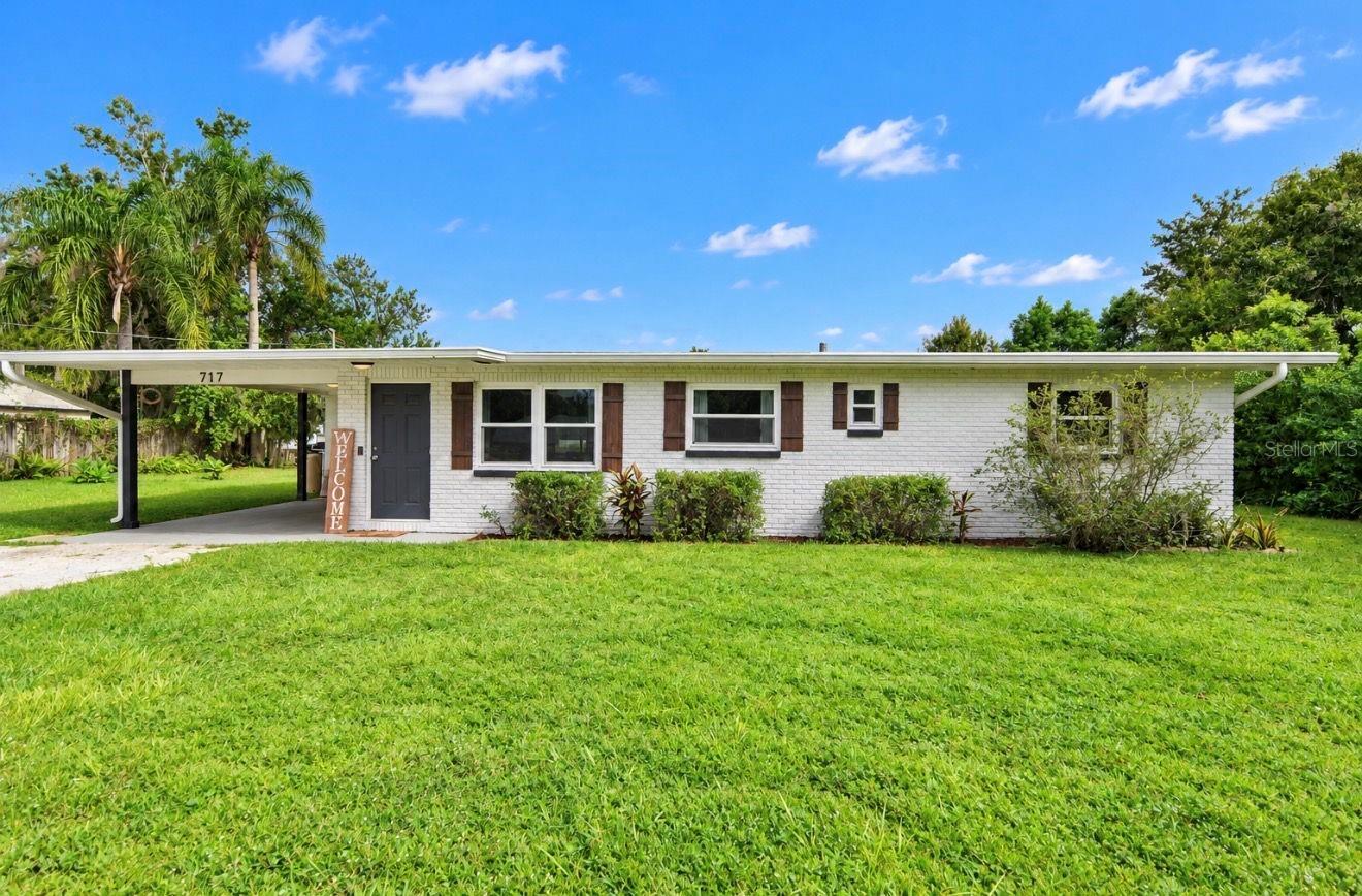 Photo of 717 W DEER LAKE DRIVE LUTZ FL 33548