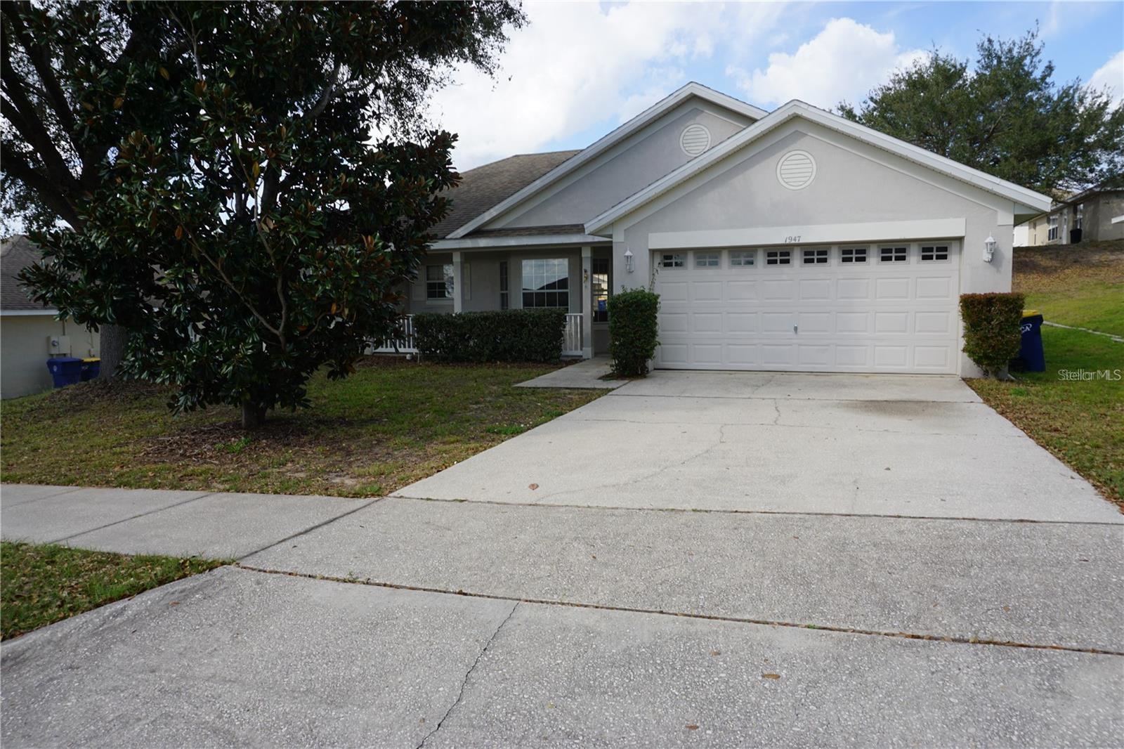 Photo of 1947 SOUTHERN OAK LOOP MINNEOLA FL 34715