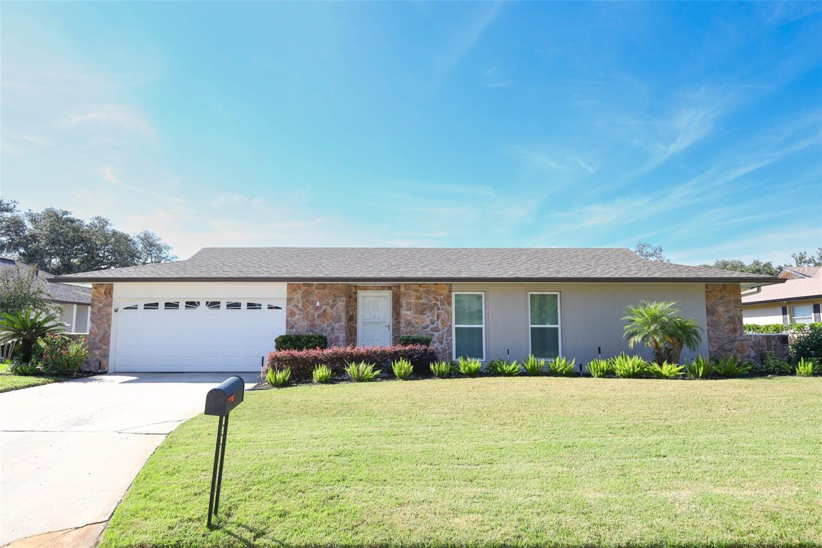Photo of 205 W CUMBERLAND CIRCLE LONGWOOD FL 32779