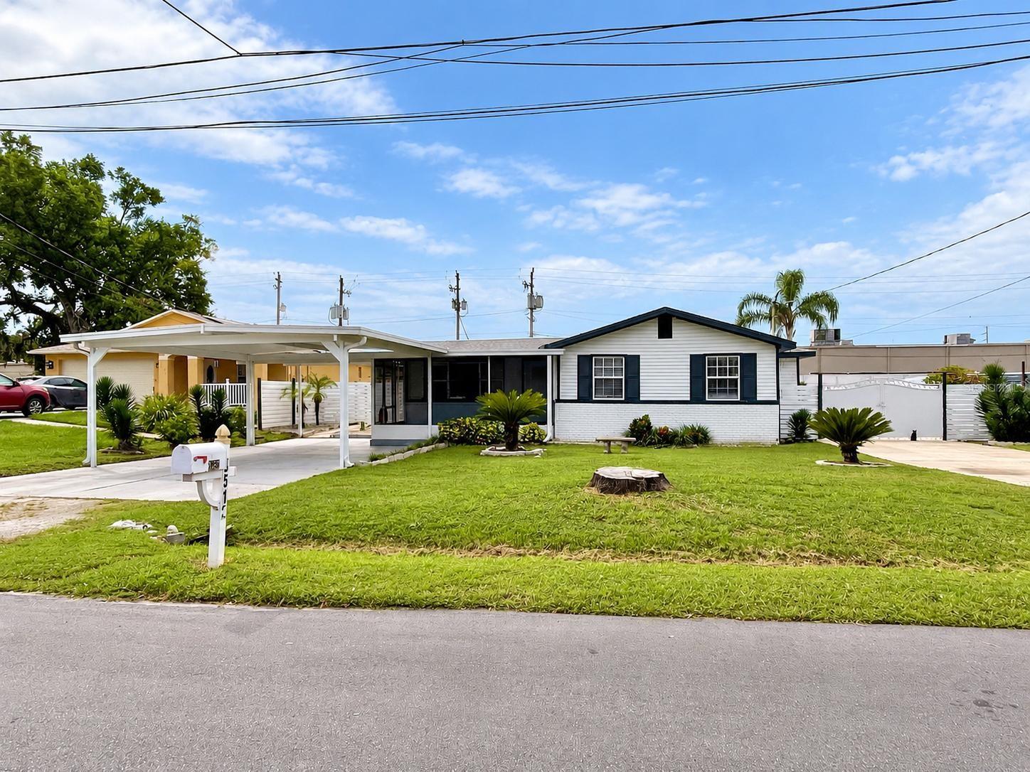 Photo of 8512 SUNBEAM LANE TAMPA FL 33615