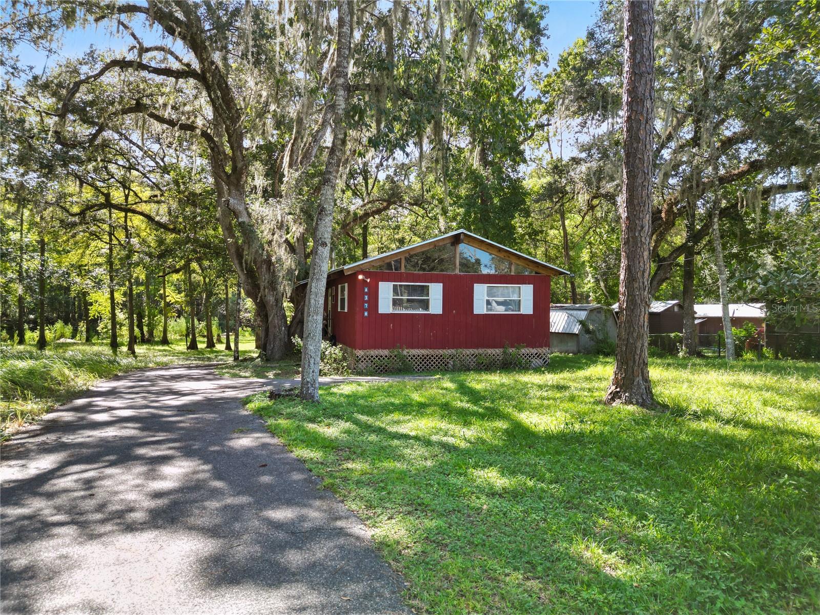 Photo of 8370 CR 647 BUSHNELL FL 33513