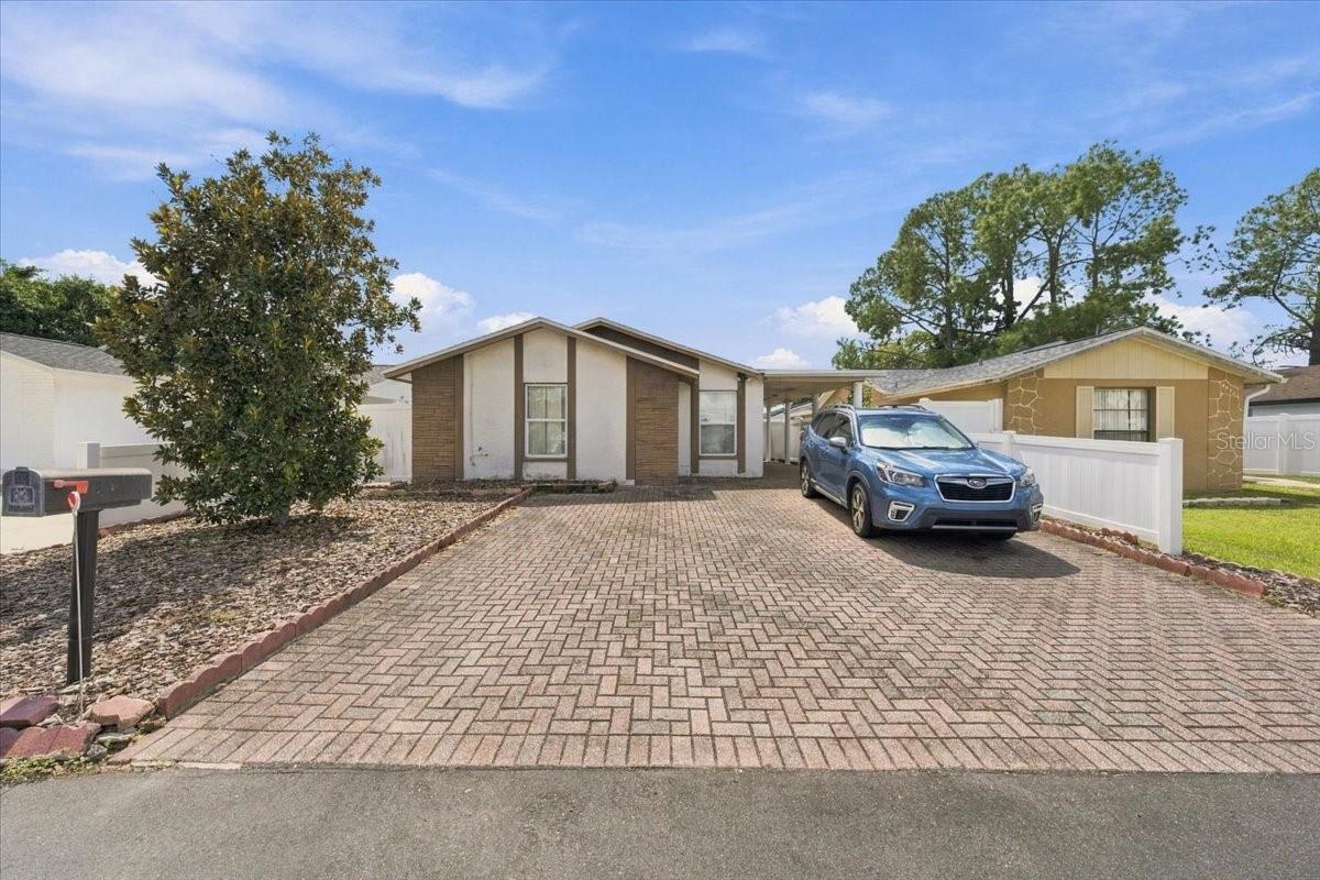 Photo of 9110 BAYMEADOW COURT TAMPA FL 33615